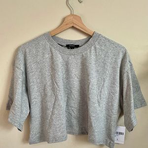 Grey short sleeved crop top